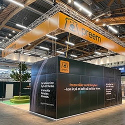 Monter för Preem med tryckta paneler.