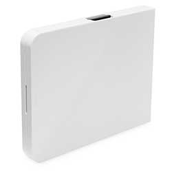 Benen fälls in under bordsytan för kompakt transport.