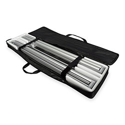 Varje väggsektion levereras i en vadderad väska.