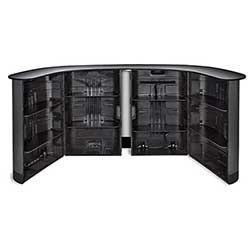 Uppställd erbjuder disken gott om förvaring tack vare de invändiga hyllplanen.