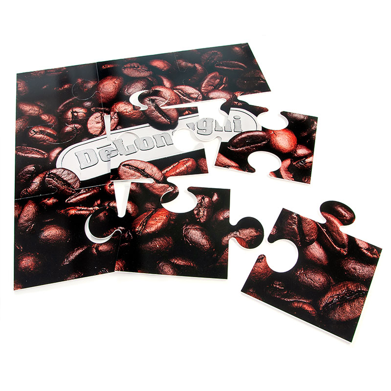 Niobitars pussel med tryck i storlek 110 x 110 cm.