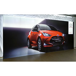 Två Quick Ljusväggar 300 x 250 cm.