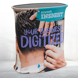 Quick Podium XL med textilomslag som spänns ut till en helt slät yta efter uppfällning.