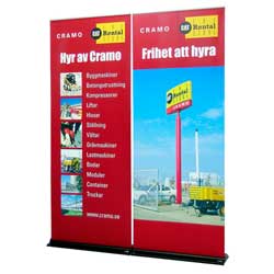 Två Roll Up bildar tillsammans en större vägg.