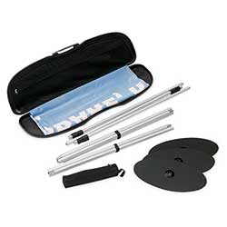 Scene består av få delar som får plats i den mycket kompakta transportväskan.