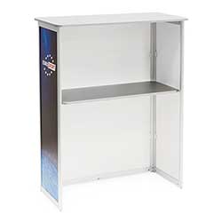 Insida med hyllplan.