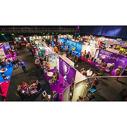 Heltäckande textilväggar för Stockholms stads Goda exempelmässa.