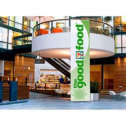 Textil är en flexibel bärare av ditt budskap och kan användas både inom- och utomhus.